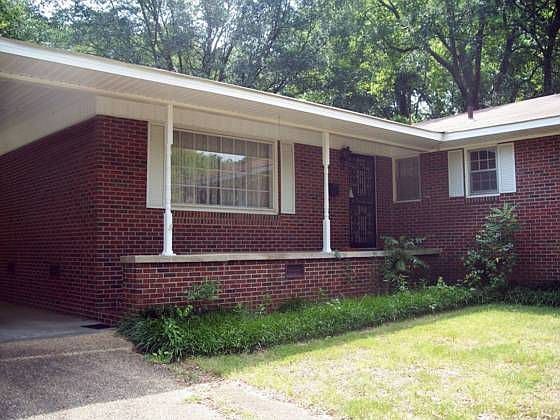 1st image of 1902 Erskine Dr