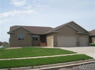 2701 Sunflower Ave, Brandon, SD 57005
