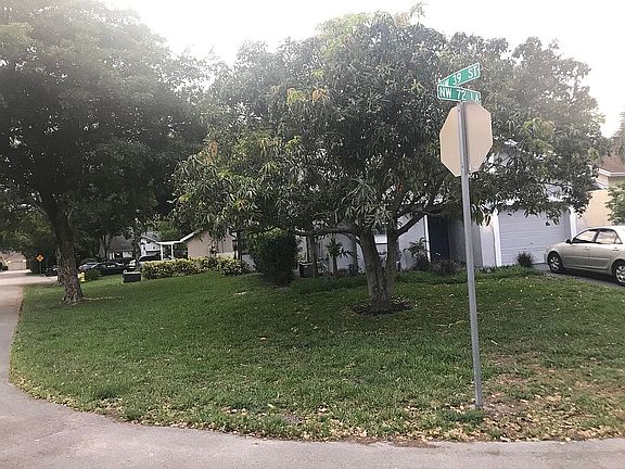 2nd image of 3914 NW 72nd Ln