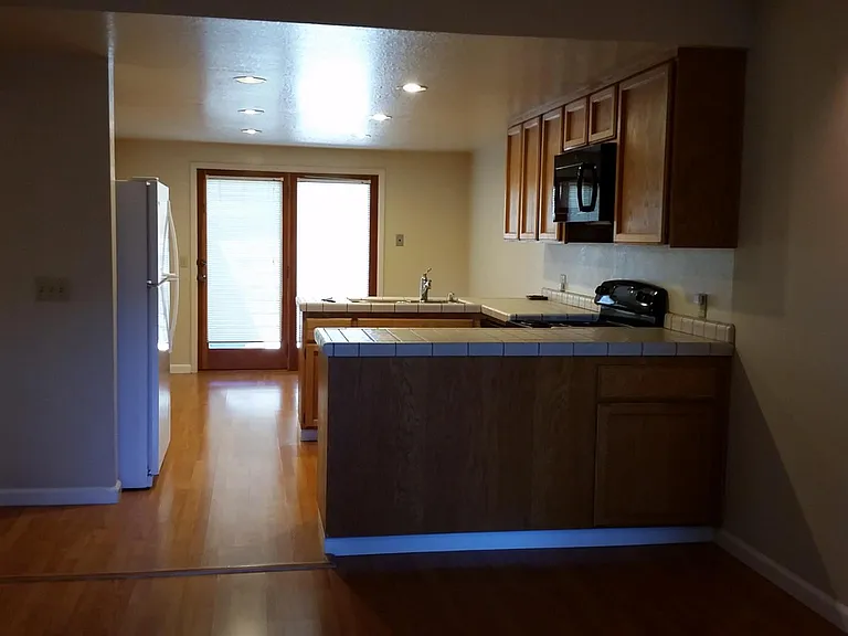 21900 Byrne Ct — Photo 7