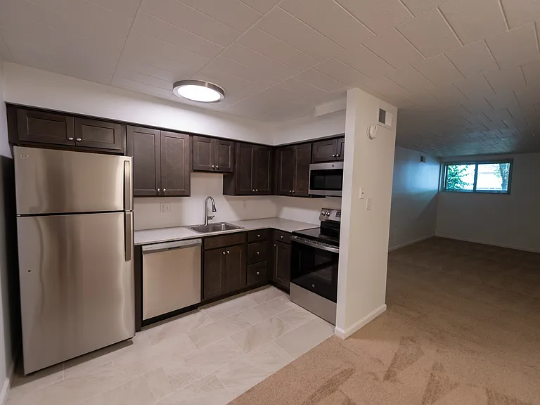 Durham Court Apartments — Photo 38