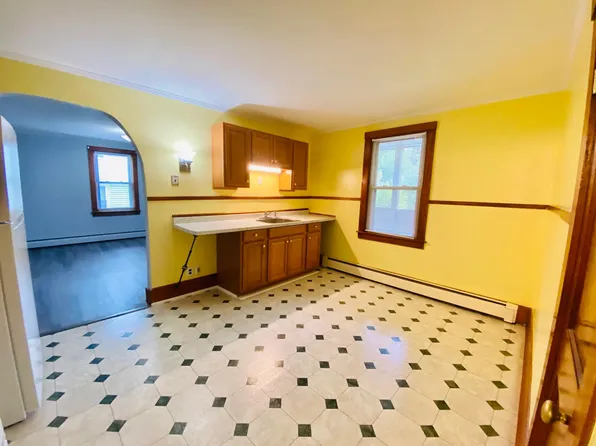 72 Mount Vernon Ave #2, Augusta, ME 04330