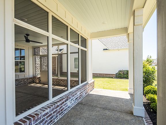 3rd image of 80 Old Pasture Ln