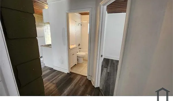 2 bed, 800 sqft, $1,600 — Photo 4
