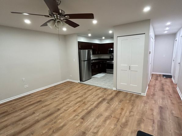 6882 W Touhy Ave APT D