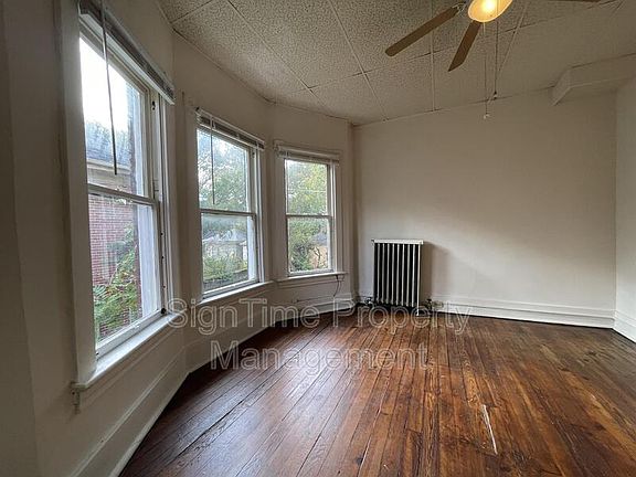 3rd image of 825 Hamilton Blvd APT B
