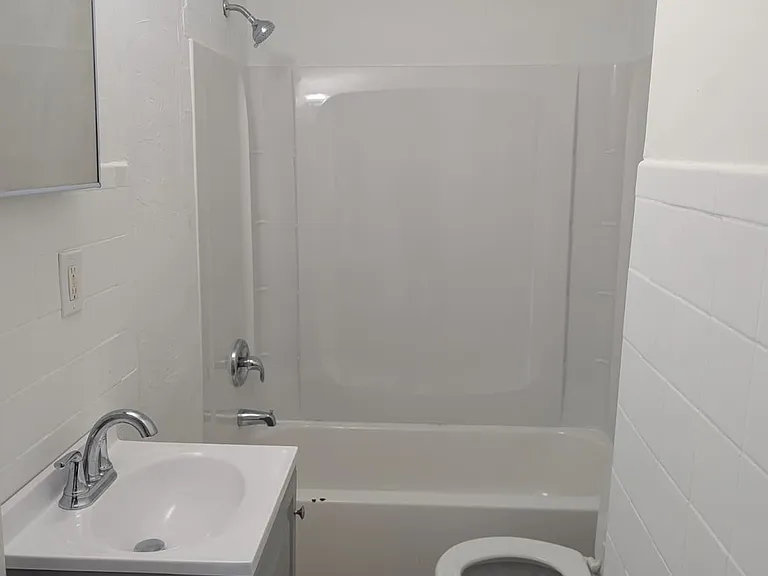 9 Hale St #2 — Photo 2