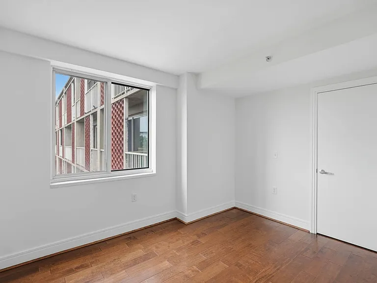 800 4th St SW #S702 — Photo 15