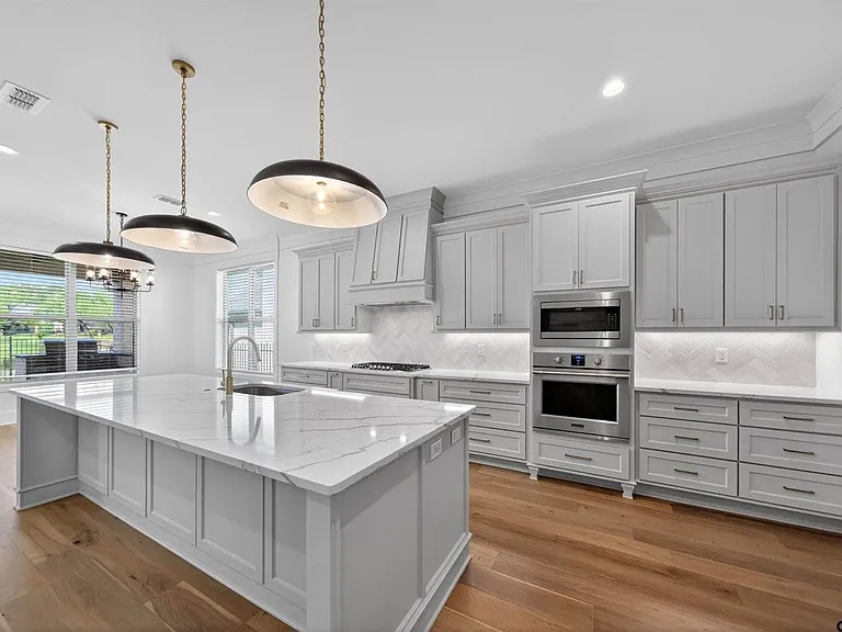7517 Cross Gate Way — Photo 3