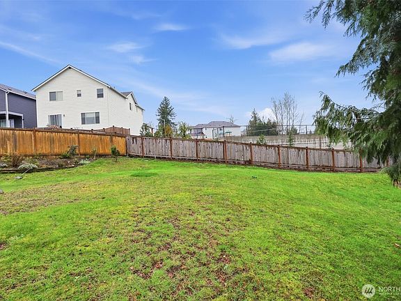 2nd image of 13868 Chain Lake Road