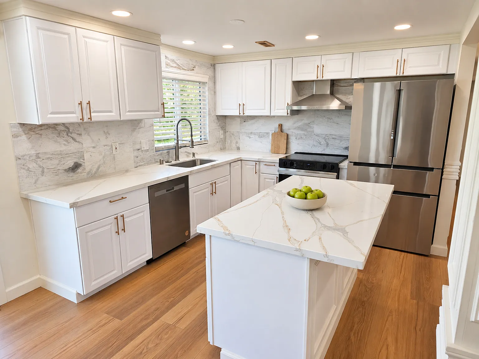 4 bed, 1296 sqft, $3,500 — Photo 2