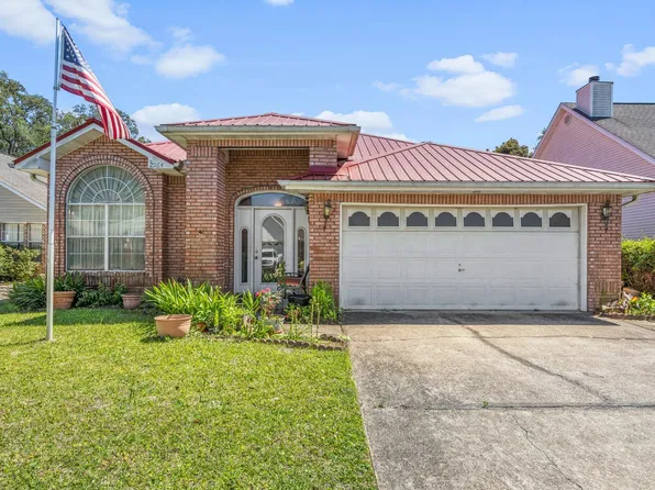 2564 Barron Ct, Shalimar, FL 32579