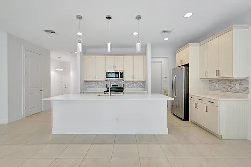 91 Palm Ln Photo 1