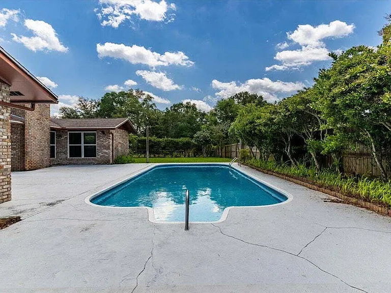 8 Stafford Cir — Photo 39