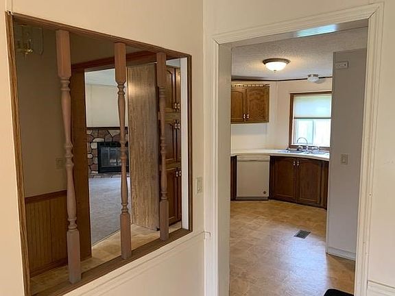 4th image of 164 Erean St