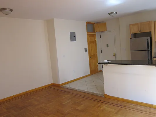 Rented by Realty 2000 Corp | media 14