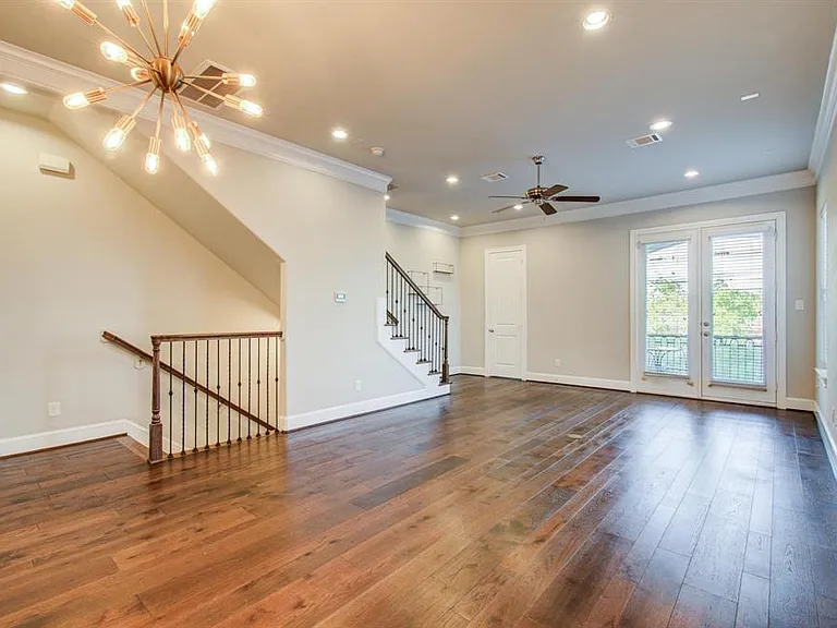 610 Delano St — Photo 16