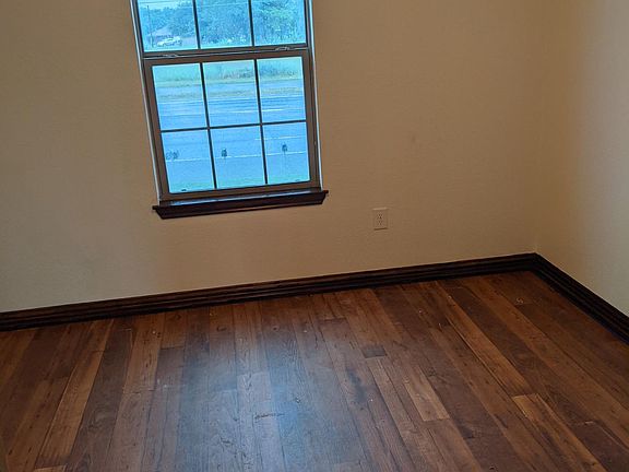 5th image of 151 S New Dallas Hwy #151