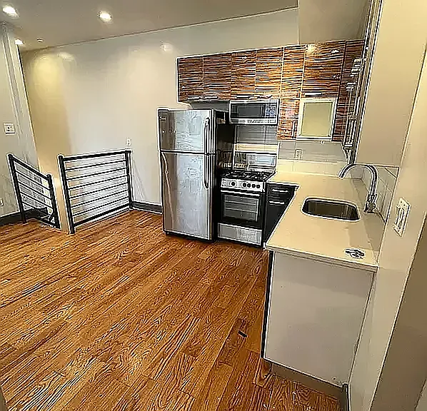 1303 Greene Ave #3C — Photo 2