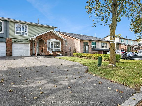 2nd image of 35 Camberley Cres