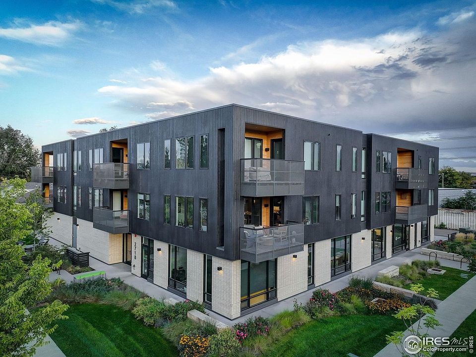 1st image of 2718 Pine St #305