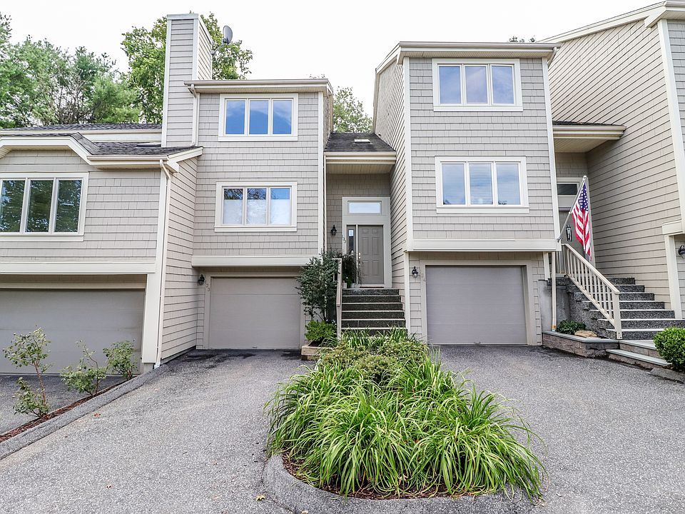 12 Boulevard Drive