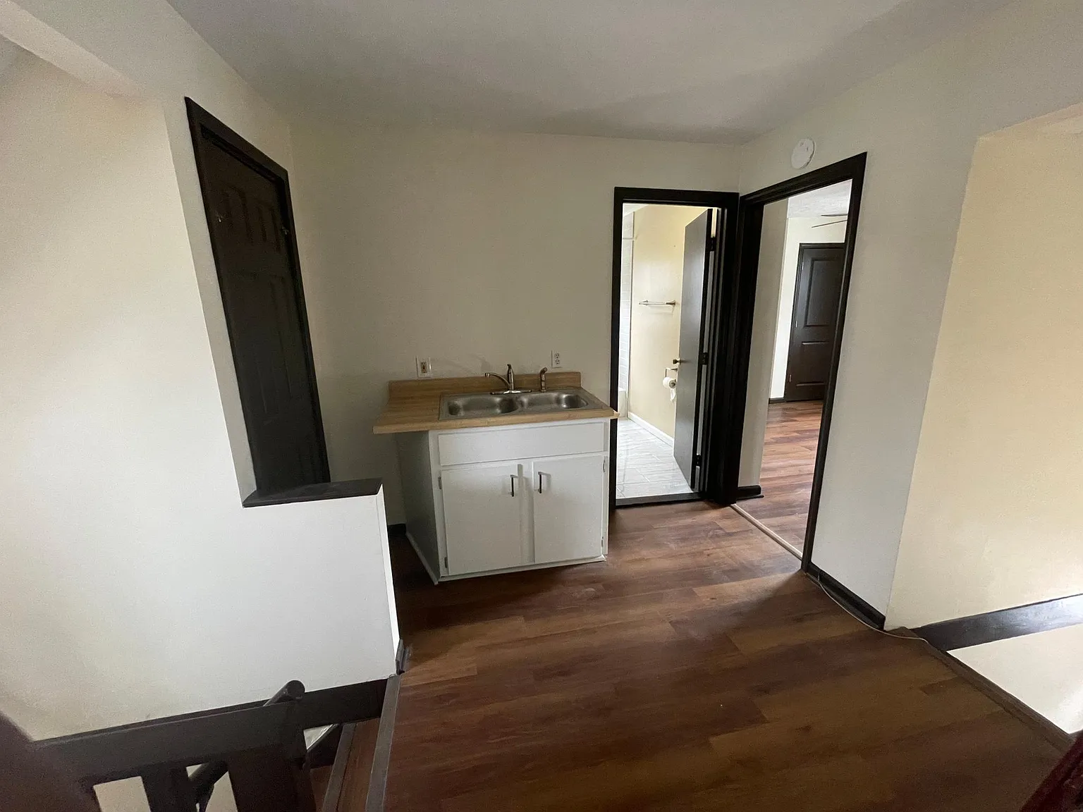 2 bed, 900 sqft, $1,000 — Photo 3