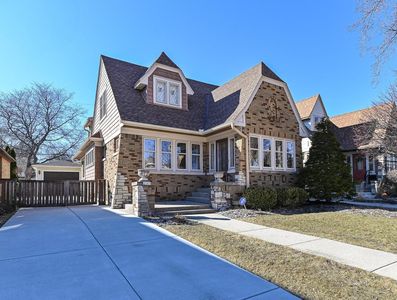 2567 North 71st STREET, Wauwatosa, WI, 53213