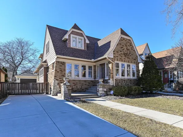 2567 North 71st STREET, Wauwatosa, WI 53213