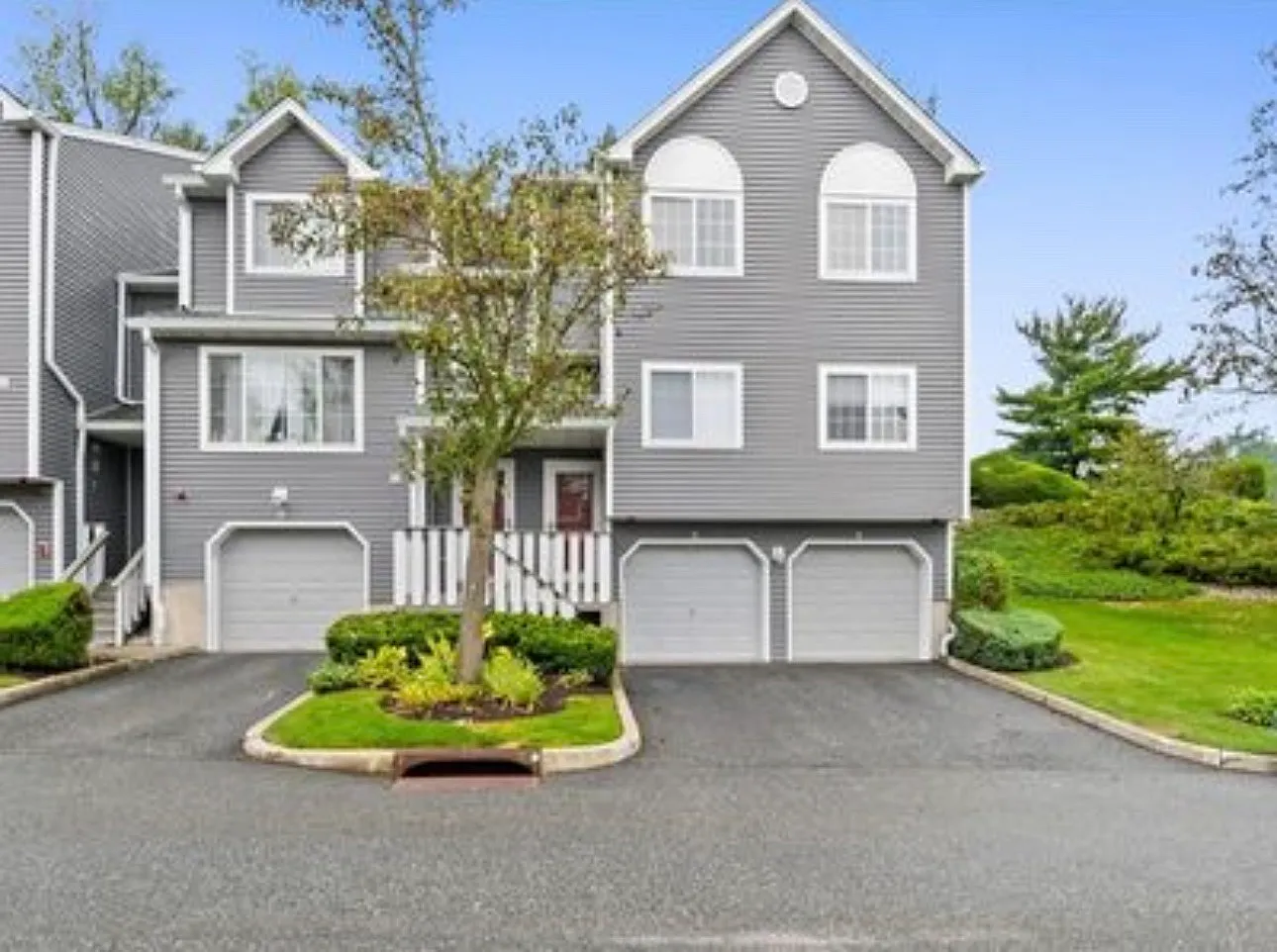 4 Eagle Ridge Way — Photo 1