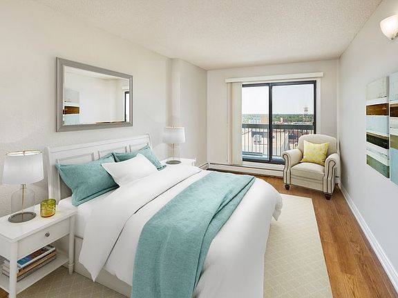 5th image of 125 5th Ave N #1B-1Ba-734Sqft