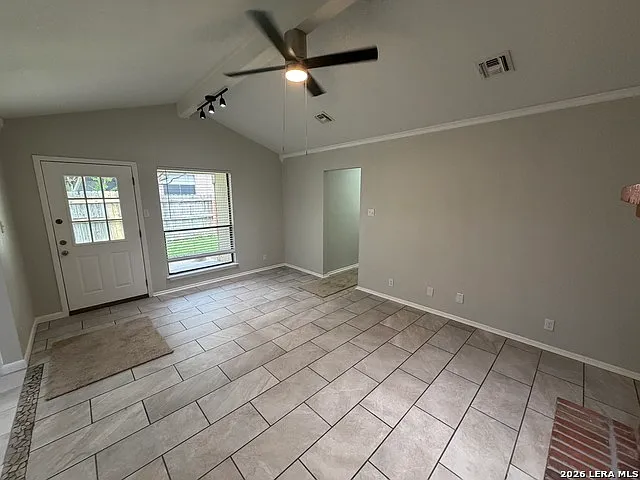 3 bed, 2.0 bath, 1239 sqft, $1,350 — Photo 4