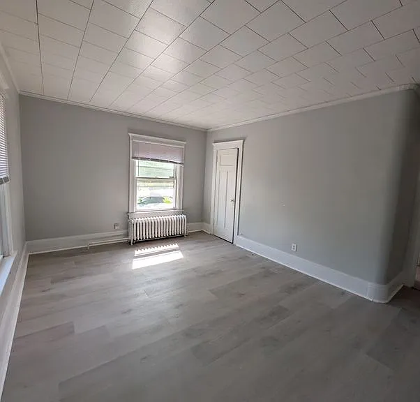 1097 Dewey Ave #B — Photo 5