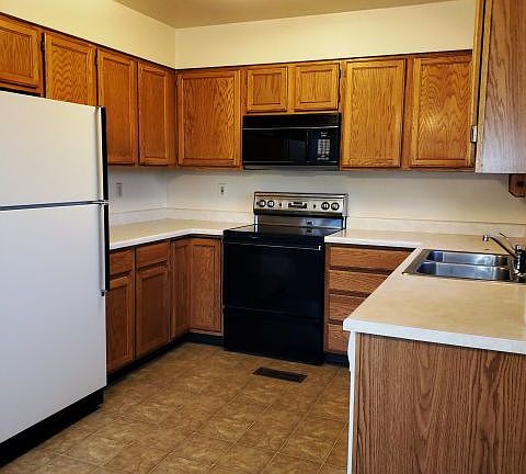 3rd image of 2324 Canyon Dr APT 1