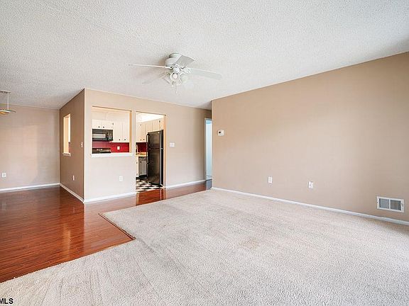 3rd image of 86 Iroquois Dr #86