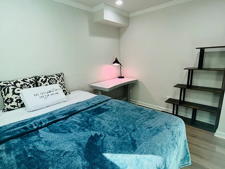 1121 Mecaslin St NW #B — Photo 14