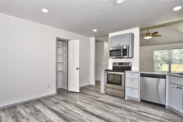 1013 S Water St #B — Photo 8