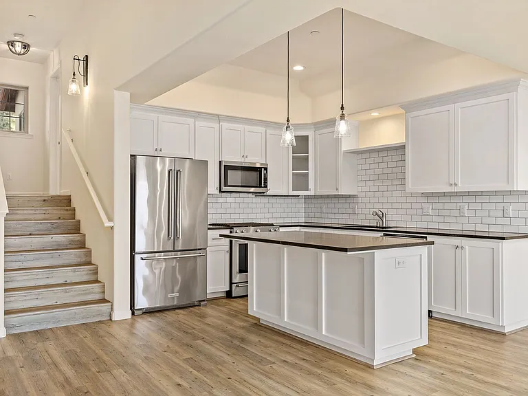 103 Greve Pl — Photo 1
