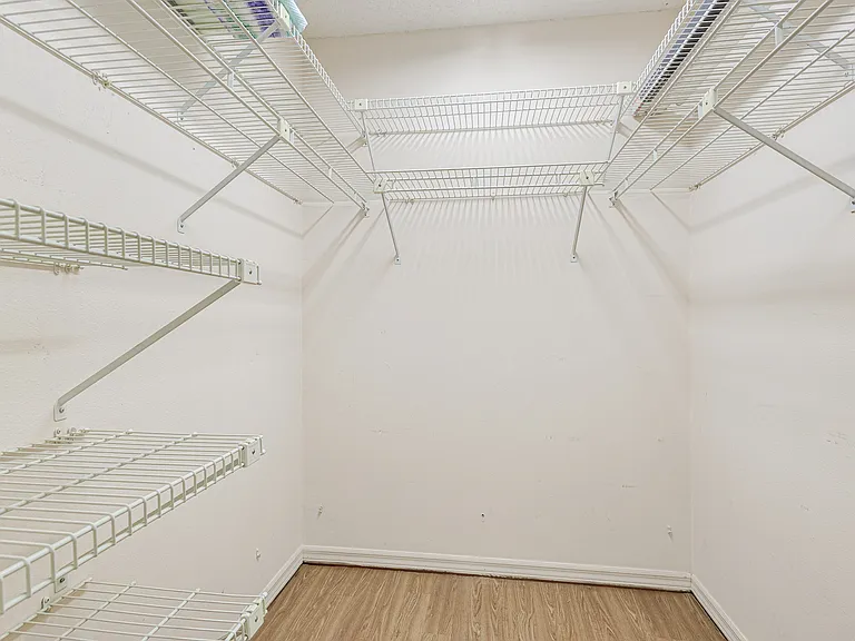 205 N Trout Ave — Photo 14