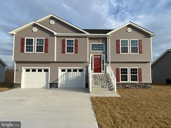 304 Equinox Way, Martinsburg, WV 25401
