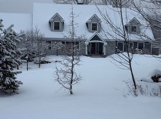 136 Yeaw Rd, East Dover, VT 05341