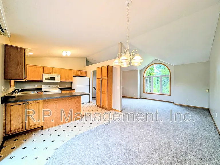 1964 Greenway Ave — Photo 8