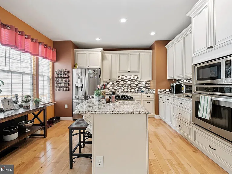 670 McLeary Sq SE — Photo 14