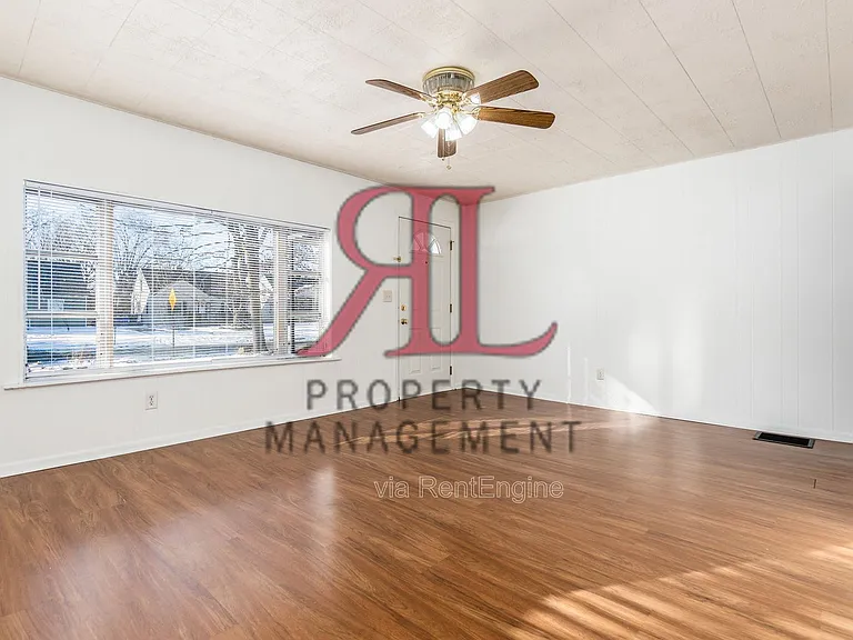 3400 Eisenhower Rd — Photo 6