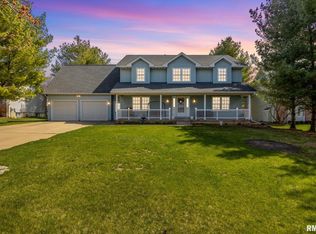 107 Thomas Ct, Washington, IL 61571