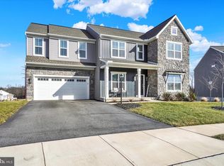 2072 N Autumn Chase Dr, Mechanicsburg, PA 17055