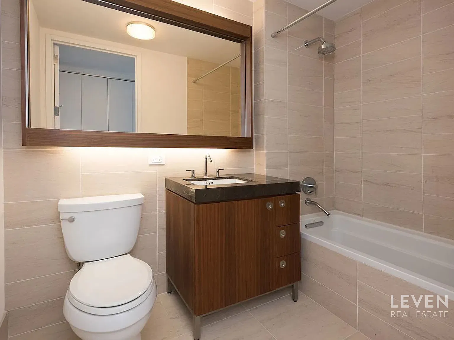 57 Reade Street — Photo 4