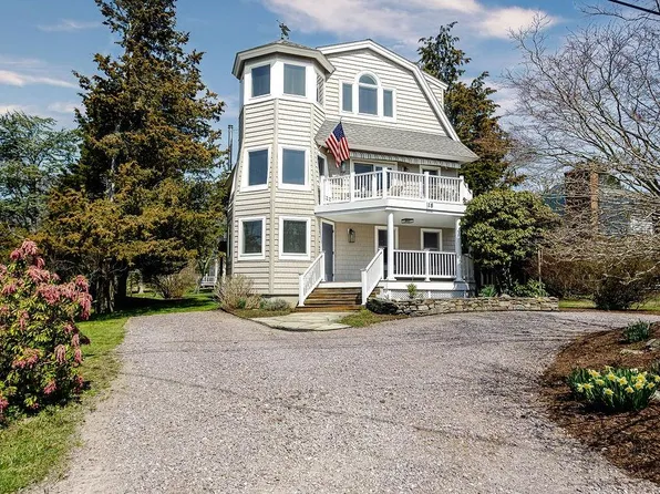 18 Lugger St, Jamestown, RI 02835