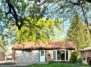 17333 Chicago Ave, Lansing, IL 60438