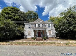 17 Corling St, Petersburg, VA 23803